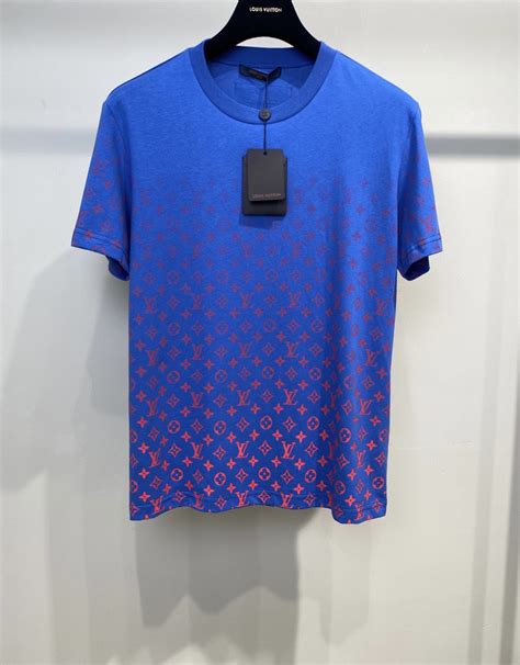 louis vuitton t shirt blauw|louis vuitton gradient t shirt.